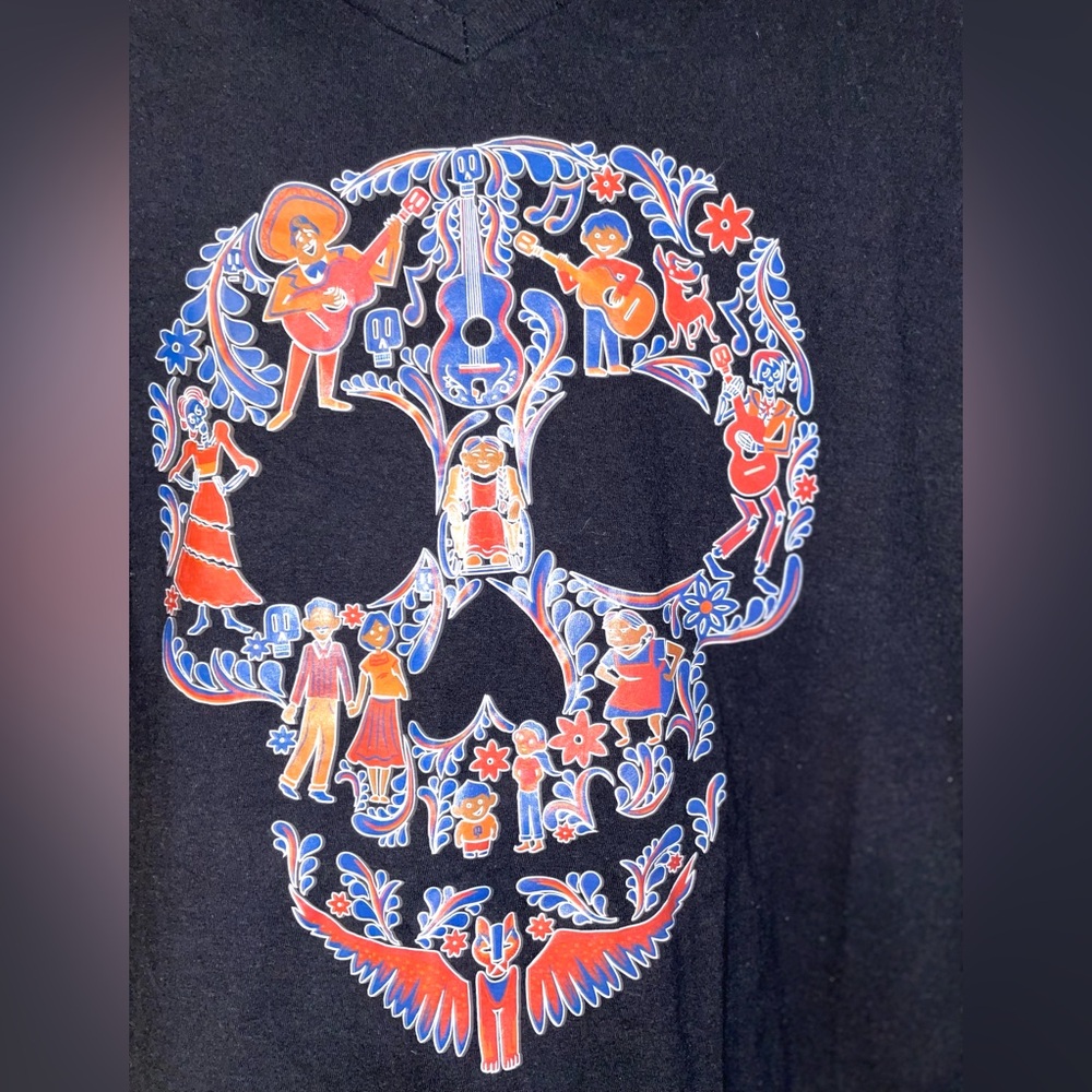 Men’s Black Disney Coco T-Shirt with Colorful Skull Design Size 3X - Picture 4 of 6